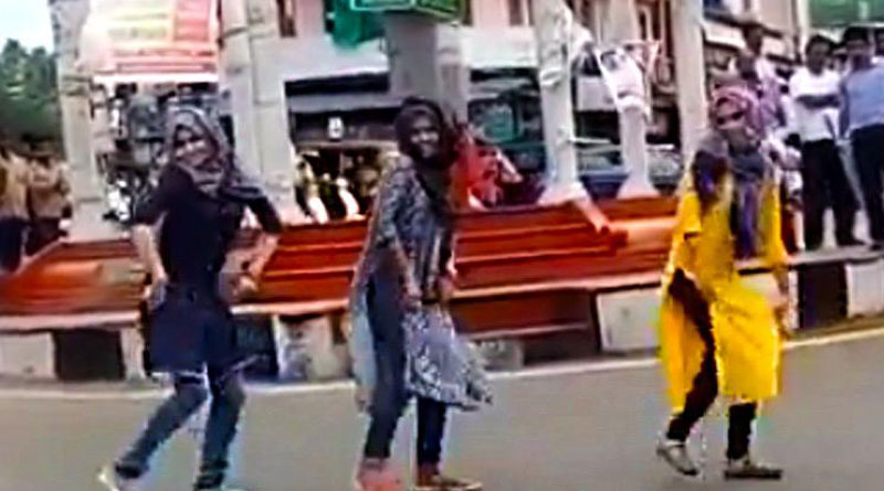 প্রকাশ্যে হিজাব পরে উদ্দাম নাচ তিন তরুণীর, নেটদুনিয়ায় নিন্দার ঝড়