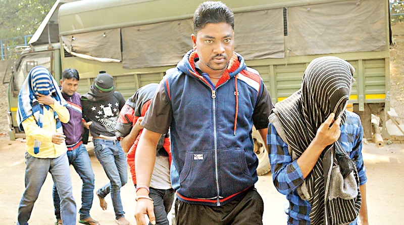 অসুস্থদের বাড়ি ভাড়া দেওয়ার আড়ালে মধুচক্রর আসর, জালে ৭