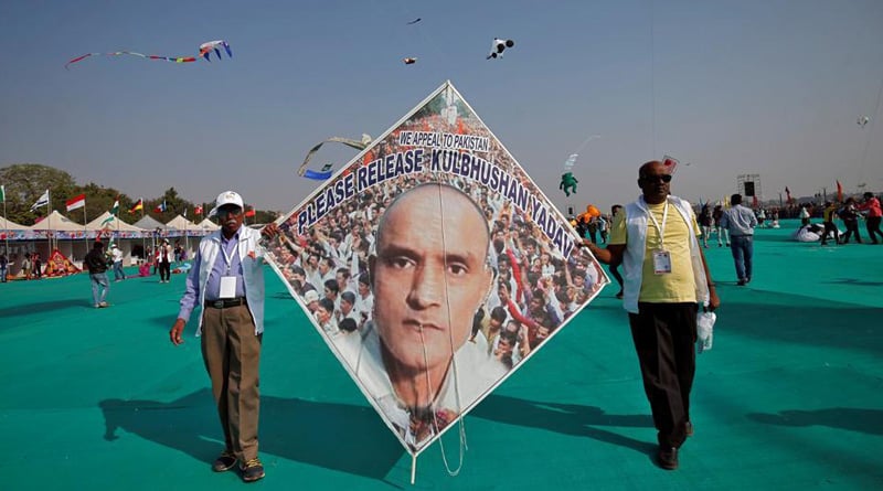 Kites with 'Chappal Chor Pakistan' written on it seeking Kulbhushan release flown in Vadodara