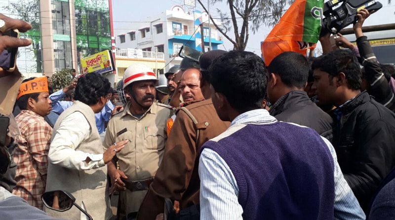 সংকল্প যাত্রার মিছিল আটকাল পুলিশ, দিঘায় বিজেপির যুব কর্মীদের সঙ্গে ধস্তাধস্তি