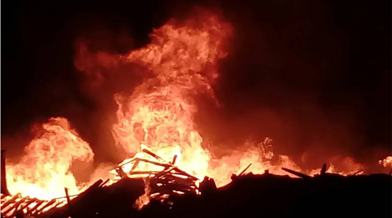 লেদার কমপ্লেক্সের ট্যানারি বিল্ডিংয়ে ভয়াবহ আগুন, ঝলসে গেলেন কর্মী