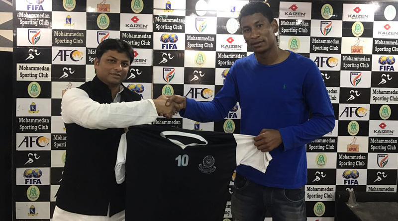 ইস্টবেঙ্গলের ছাঁটাই প্লাজা সই করলেন মহামেডানে