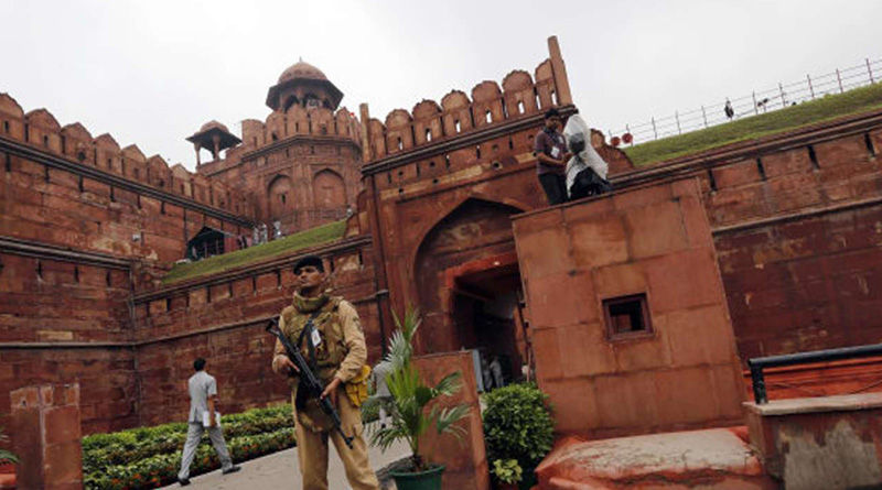 Red Fort terror attack accused nabbed from Delhi airport 