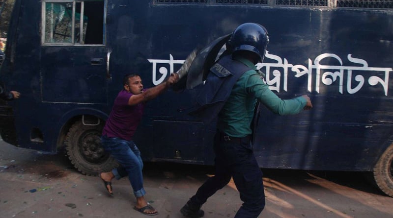 Bangladesh: BNP activists snatch accused leaders from police custody 
