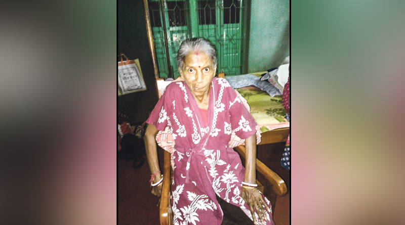 ভুল স্যালাইনে পঙ্গু প্রৌঢ়া, ৫ লক্ষ টাকা জরিমানা হাসপাতালের