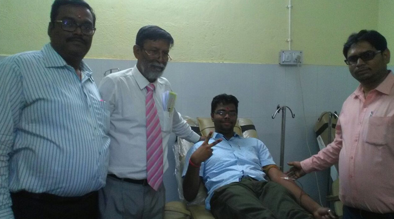 জন্মদিনের অঙ্গীকার, সাবালক হয়েই রক্তদান আসানসোলের অনিমেষের