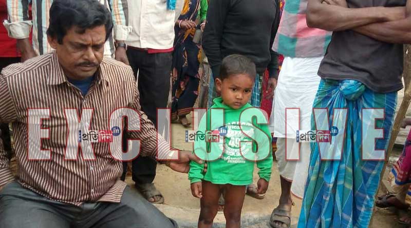A youth tries to cut the genital of his 3 year old son in Murshidabad