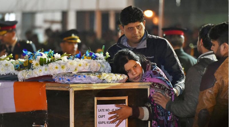‘আরও ছেলে থাকলে সেনায় পাঠাতাম’, চোখে জল নিয়ে মন্তব্য শহিদ জননীর