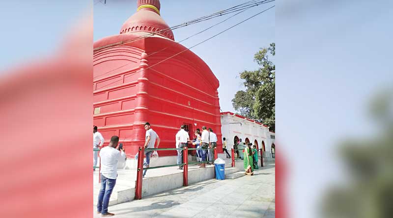 ত্রিপুরায় ভোটে জিততে ত্রিপুরেশ্বরীর মন্দিরে মাথা ঠেকাচ্ছে বামেরাও