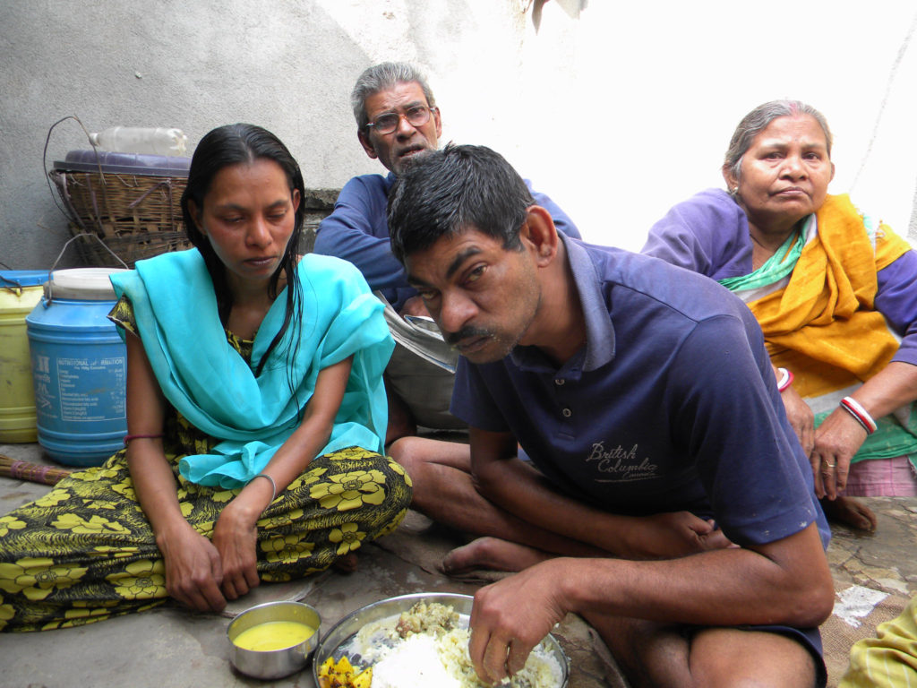 Asansol _ Fuleswari Poribarer sathe _photo_ sutapa hazra