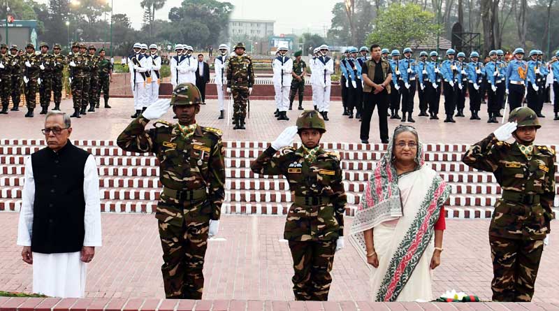 বাংলাদেশের স্বাধীনতা দিবসে ভারতীয় জওয়ানদের মিষ্টি উপহার বিজিবির