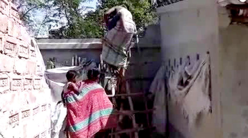 In Hooghly, family built up wall to stop neighbours entering into house
