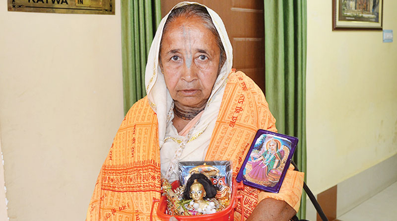 Katwa: Elderly woman thrashed over temple row