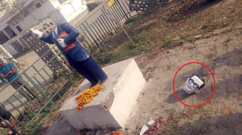 যোগীর রাজ্যে মূর্তি ভাঙার রাজনীতিতে ফের আক্রান্ত আম্বেদকর