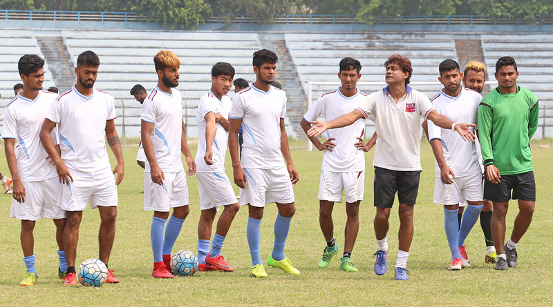 সন্তোষ ট্রফির ফাইনালে দর্শকদের যুবভারতীতে আসার অনুরোধ ক্রীড়ামন্ত্রীর
