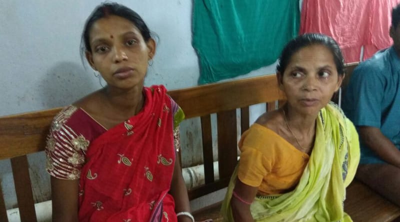 সদ্যোজাত শিশুকন্যাকে হাসপাতালের জানলা থেকে ছুড়ে ফেলল মা