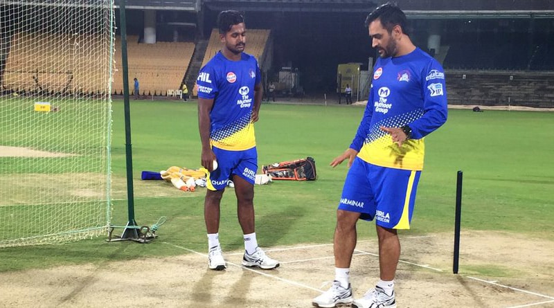 Watch CSK captain MS Dhoni practicing for IPL