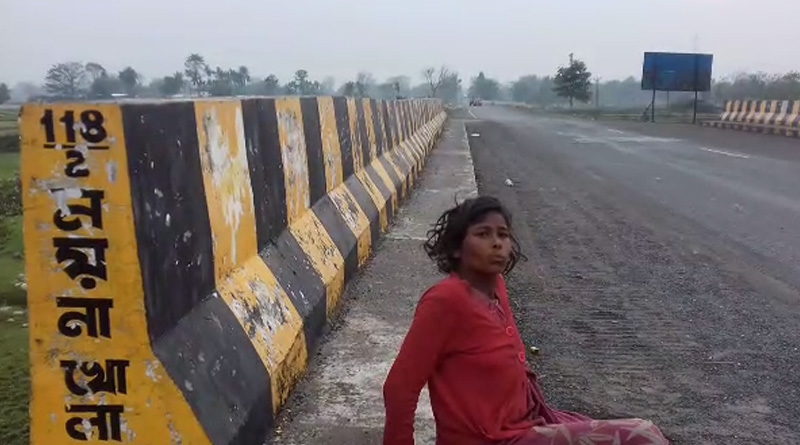 পা ভেঙে রাস্তার পাশে, ৪ দিন পর চিকিৎসার সুযোগ পেলেন মানসিক ভারসাম্যহীন মহিলা