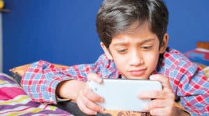 Children of Kolkata Police employees addicted to mobile phone | Sangbad Pratidin