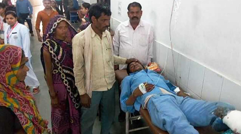 রোগীর কাটা পা হল মাথার বালিশ, যোগীর রাজ্যে অমানবিক হাসপাতাল