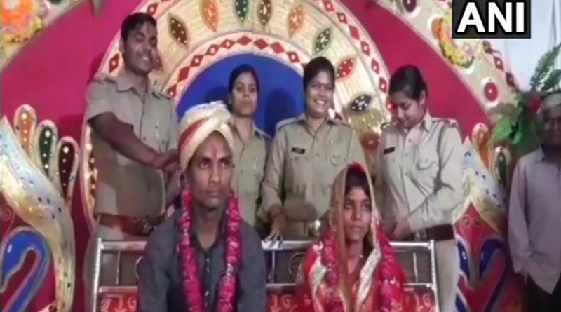 বিয়েতে সায় নেই পরিবারের, থানাতেই বর-কনের চার হাত মেলাল পুলিশ