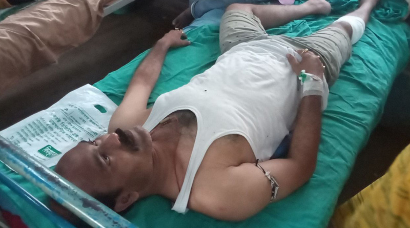 প্রার্থী বাছাইকে কেন্দ্র করে তৃণমূলকর্মীকে মারধর, বাড়িতে বোমাবাজি
