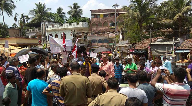 Dalit protest in Kolkata suburb, local train services hit