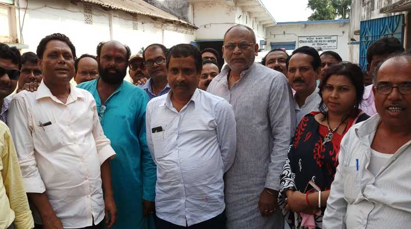 বিক্ষুদ্ধদের নিয়ে বিপাকে শাসকদল, ময়ুরেশ্বরে স্থানীয় নেতাদের সঙ্গে বৈঠক জেলা নেতৃত্বের