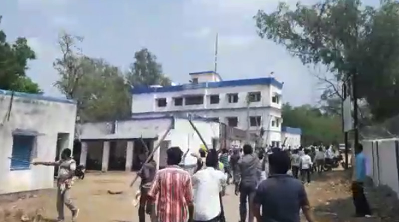 দিলীপ ঘোষের পালটা মারের তত্ত্বে রণক্ষেত্র পুরুলিয়া, তৃণমূলকর্মীদের ব্যাপক মারধর