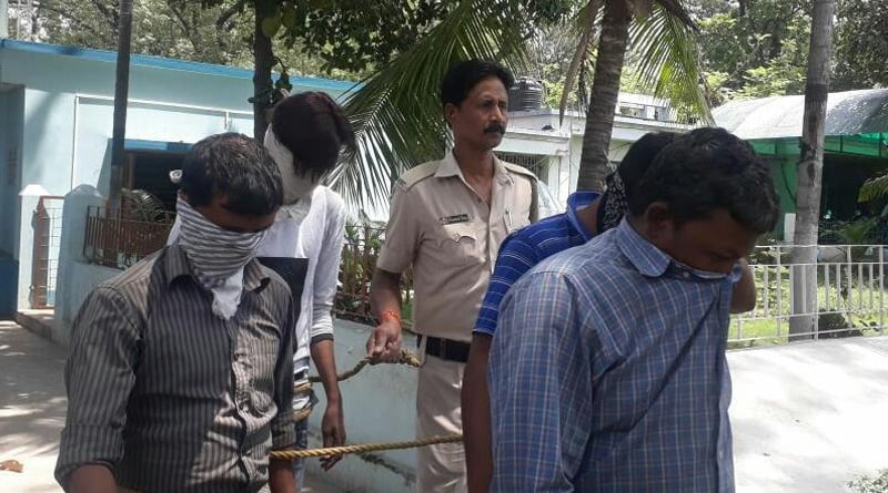 দুর্গাপুরে সাংবাদিক নিগ্রহের ঘটনায় গ্রেপ্তার ৬ দুষ্কৃতী, দেখুন ভিডিও