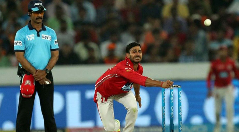 IPL 2018: Manoj Tiwary trolled on social media for bowling action