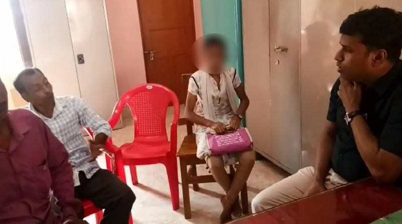 বিয়ের ভয়ে বাড়ি ফিরতে নারাজ নাবালিকা, বিক্ষোভের মুখে বিডিও