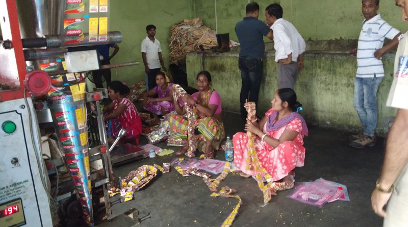 ভেজাল চানাচুর কারখানায় এনফোর্সমেন্ট ব্রাঞ্চের হানা, উদ্ধার ২৫০ কেজি কাঁচামাল