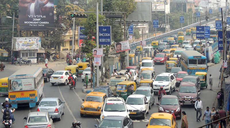 Kolkata: CPM bandh fails to make dent, city life normal