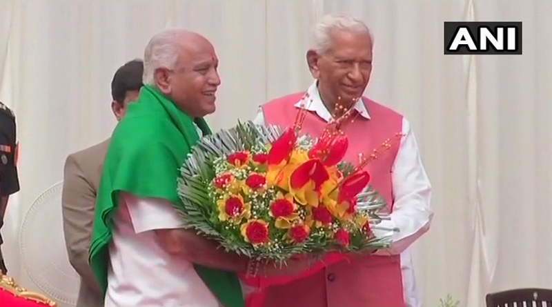 কুমারস্বামীর স্বপ্নভঙ্গ, কর্ণাটকের মুখ্যমন্ত্রী পদে শপথ ইয়েদুরাপ্পার