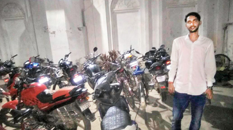 সেবাই ধর্ম, বিনা পারিশ্রমিকে রোজ রাতে মসজিদ পাহারা দেন হিন্দু যুবক