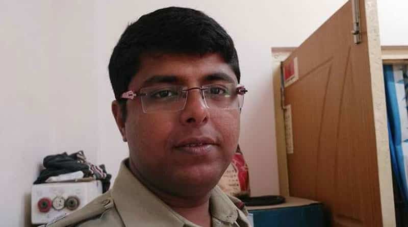 থানার কোয়ার্টারে সাব-ইনস্পেক্টরের ঝুলন্ত দেহ উদ্ধার, মৃত্যুর কারণ নিয়ে ধোঁয়াশা