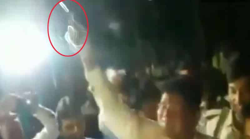 এসপি থেকে সিবিআইয়ে বদলি, ফেয়ারওয়েল পার্টিতে গুলি ছুড়ে উদযাপন পুলিশকর্তার