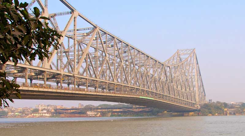 Howrah Bridge to get shade for its footpath