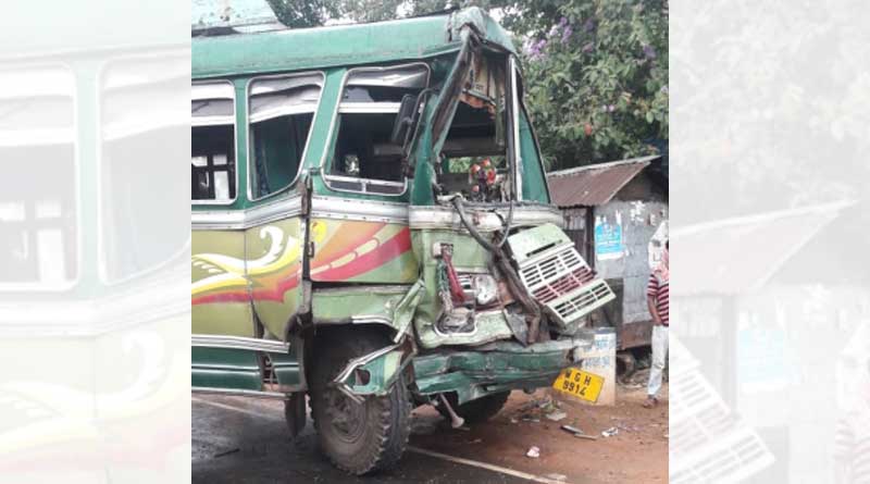 Birbhum: a lorry crushed into a tea stall, 2 dead