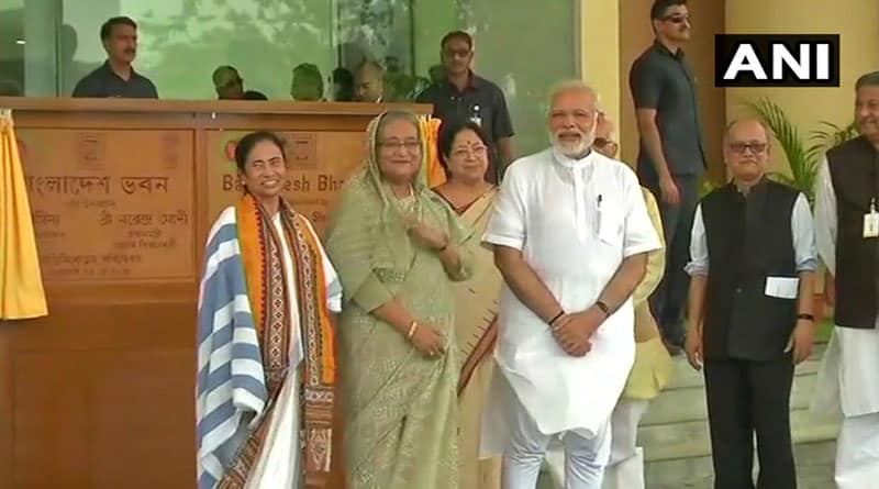 বাংলাদেশ ভবনের উদ্বোধনে স্মৃতিকাতর হাসিনা, বঙ্গবন্ধুর নামে ভবন গড়ার প্রস্তাব মমতার