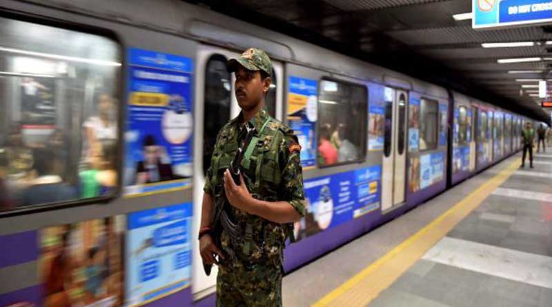 Suicide bid at Dum Dum Metro station