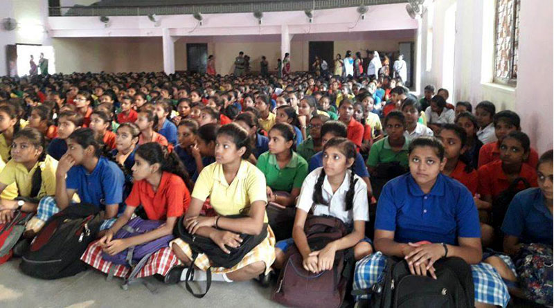 অরক্ষিত মহিলা যাত্রীদের সুরক্ষায় এবার পড়ুয়ারাই, স্কুলে স্কুলে প্রশিক্ষণ রেলের