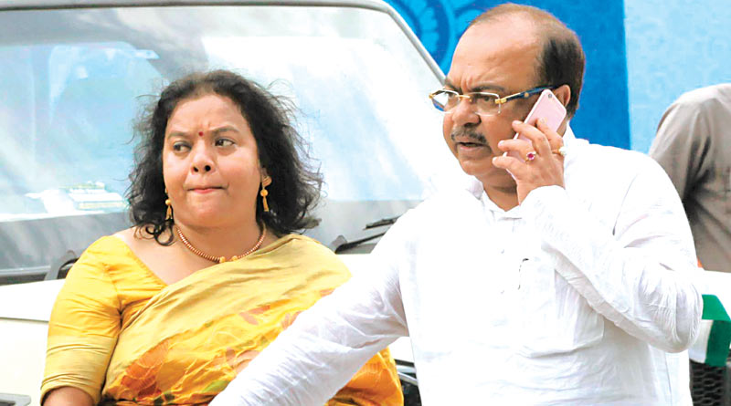 Calcutta HC blow to Mayor Sovan Chatterjee in alimony case