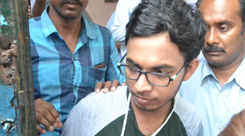 প্রাক্তন প্রেমিকার বাবাকে চ্যালেঞ্জ দিতেই তরুণীর নগ্ন ছবি পোস্ট, স্বীকারোক্তি ধৃতর