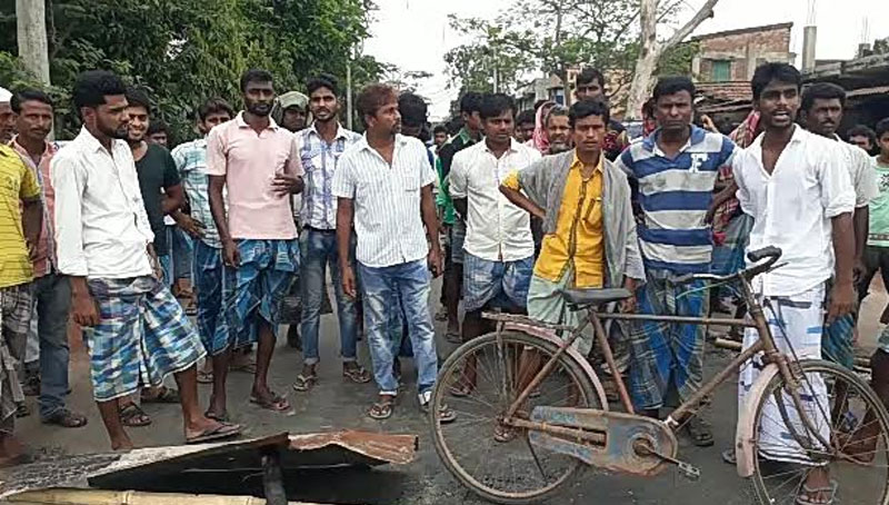 অলীক চক্রবর্তীর মুক্তির দাবিতে ফের অশান্ত ভাঙড়