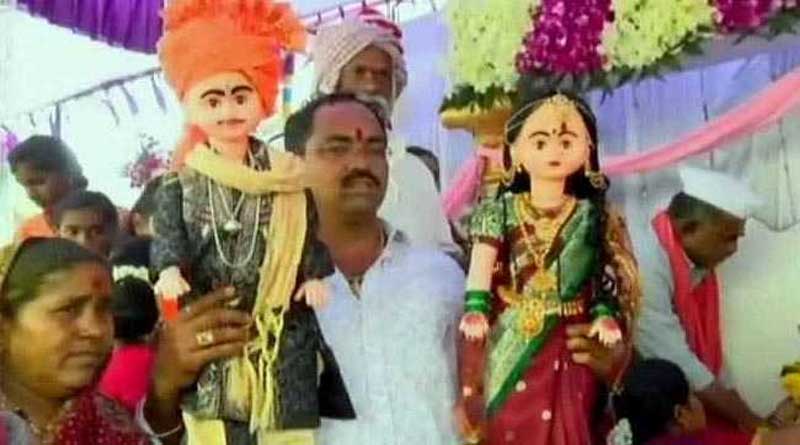 বৃষ্টির আশায় পুতুলের বিয়ে দিল কর্ণাটকের হুবলি