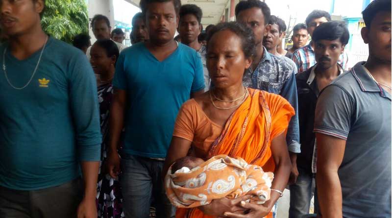 আয়ার হাত থেকে পড়ে সদ্যোজাতের মৃত্যু, উত্তেজনা উত্তরবঙ্গ মেডিক্যাল কলেজে
