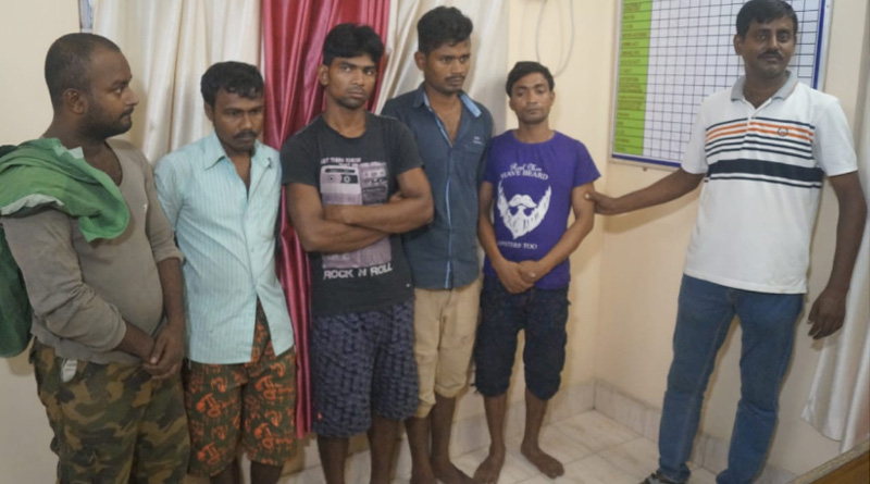 তাড়া করে গাড়ির যন্ত্রাংশ পাচার চক্রের পাঁচ দুষ্কৃতীকে ধরল পুলিশ