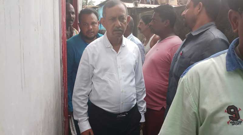 শিলিগুড়িতে কুয়োয় পড়ে তিনজনের মৃত্যু, পরিবারের পাশে থাকার আশ্বাস গৌতমের